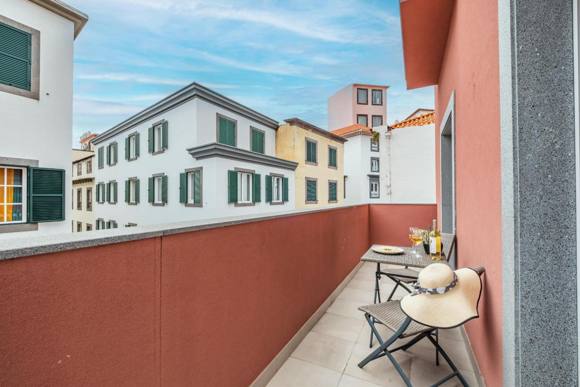 Ribeira Das Casas Apartments By Madeira Sun Travel フンシャル エクステリア 写真